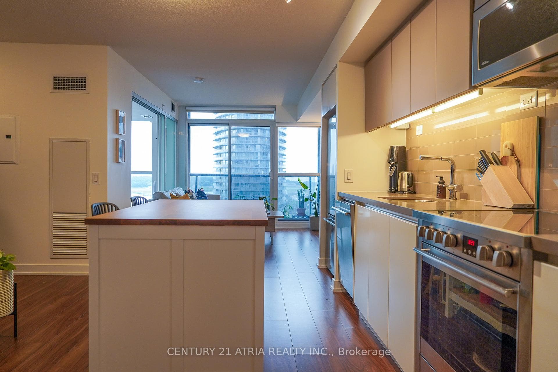 85 Queens Wharf Road Unit 1905 photo 3