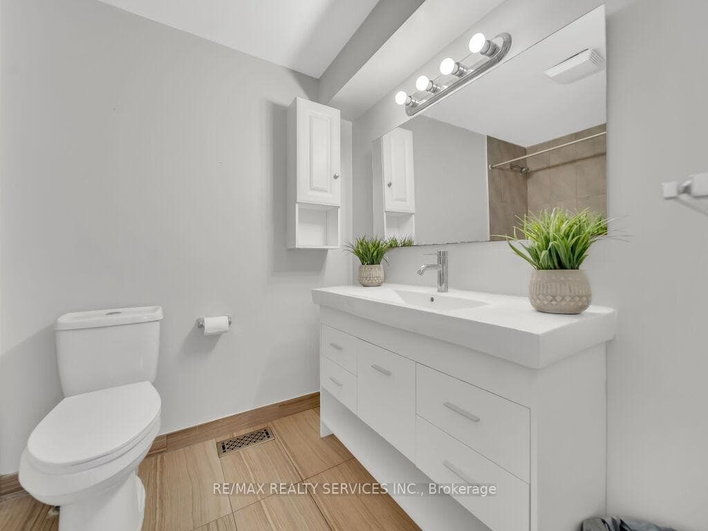 415 Keats Way Unit 2 photo 27