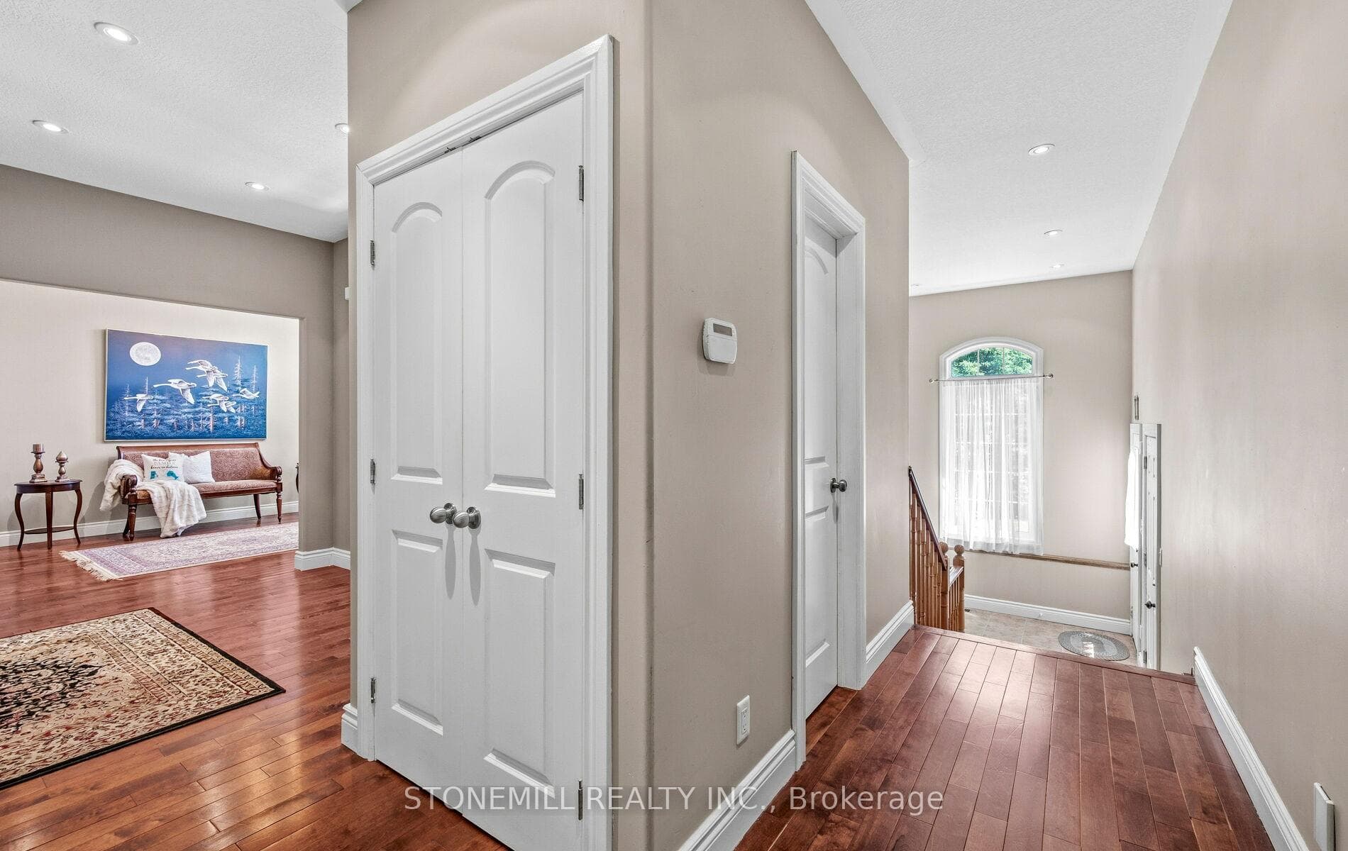 868 Eastdale Drive photo 27