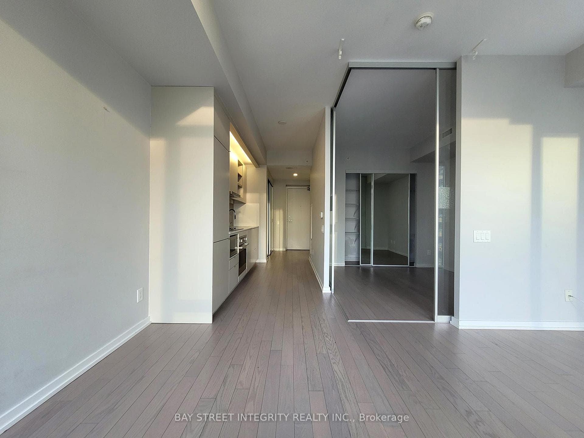 101 Peter Street Unit 3705 photo 8