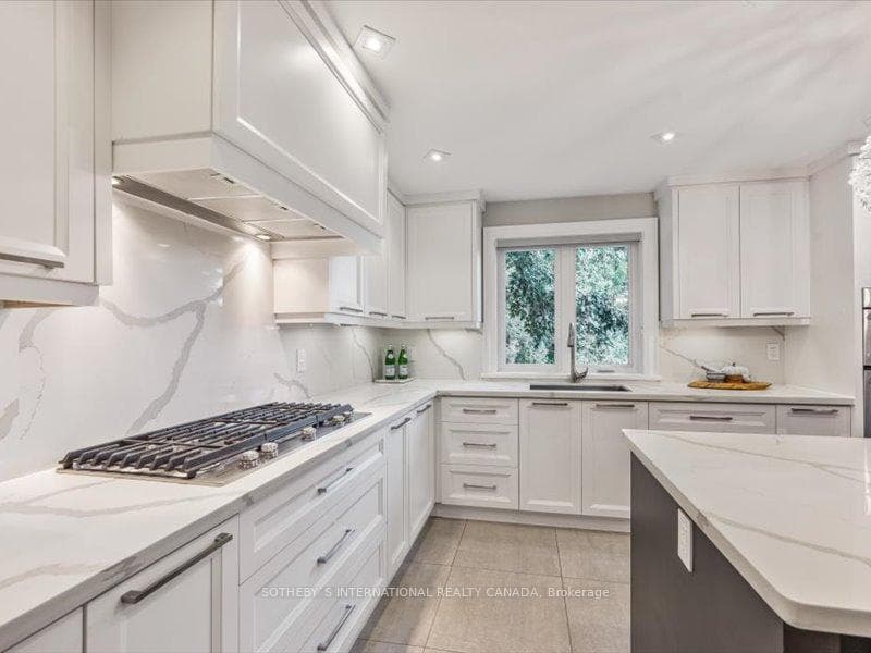 2410 Breton Close photo 14