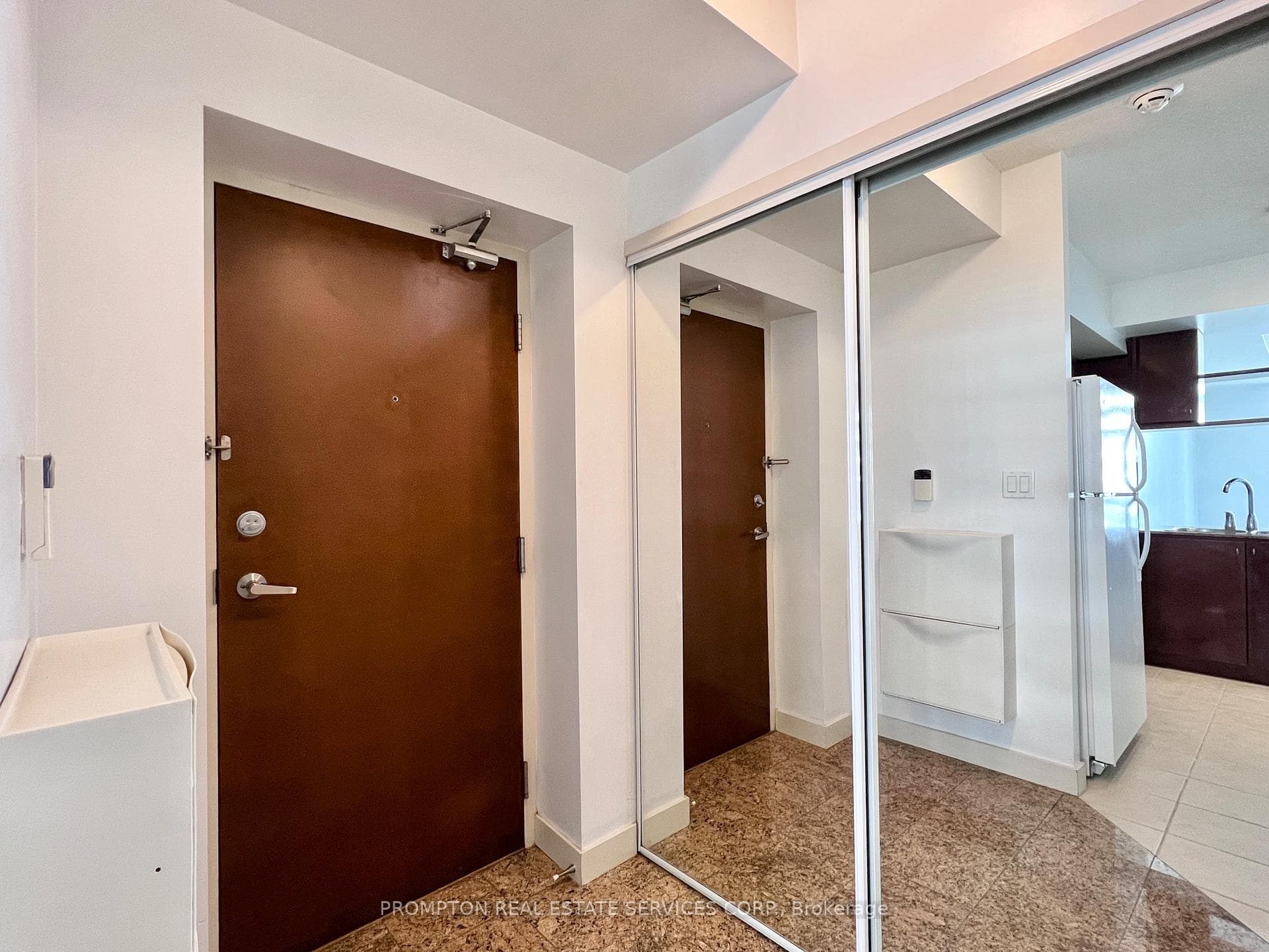 10 Navy Wharf Court Unit 3305 photo 20