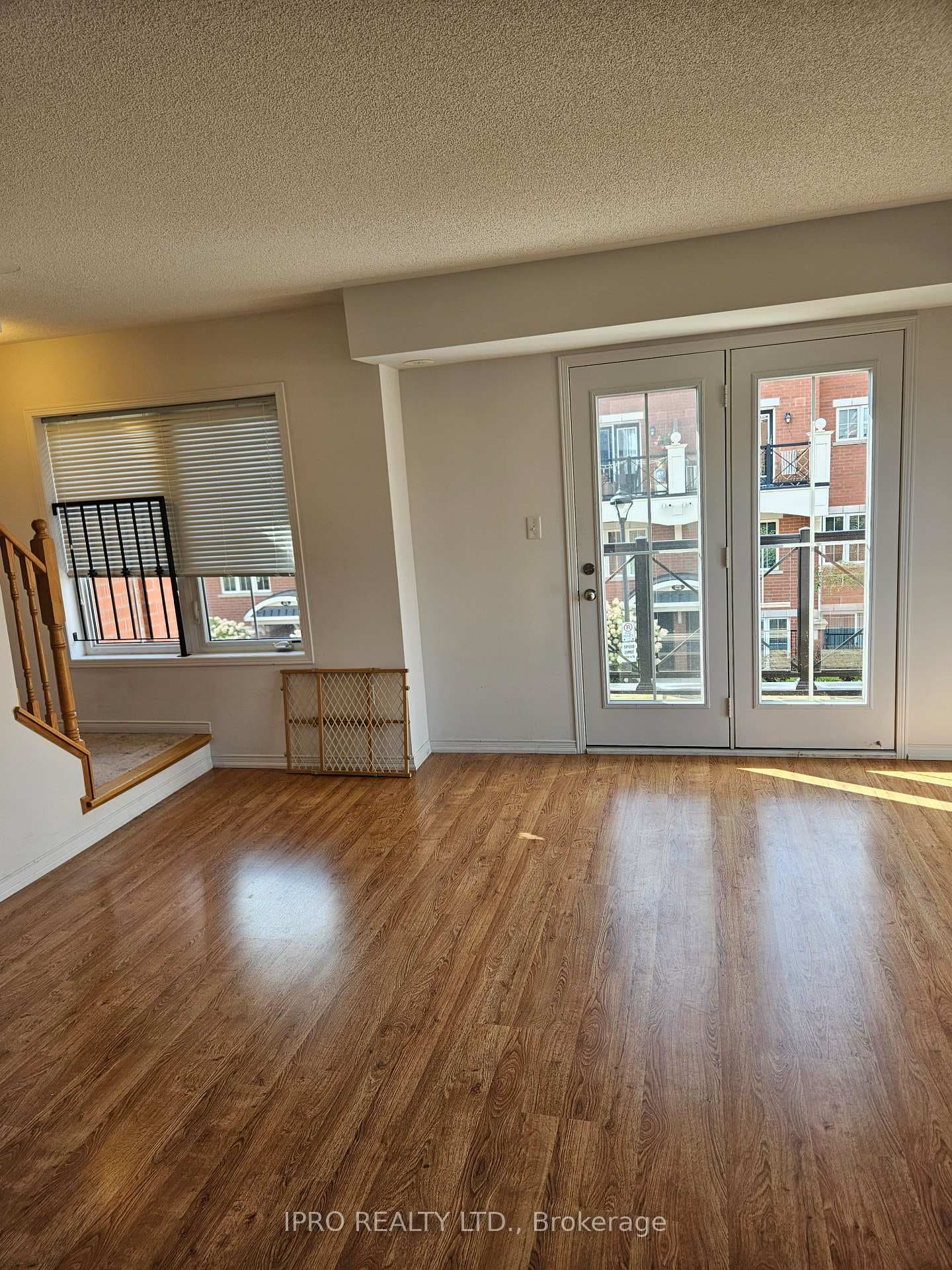 2480 Post Road Unit 28 photo 2