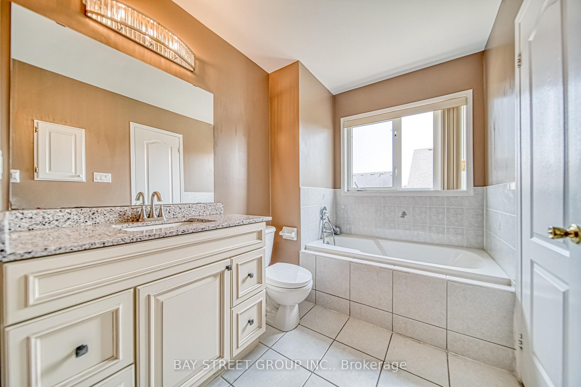 77 Weatherill Road photo 24