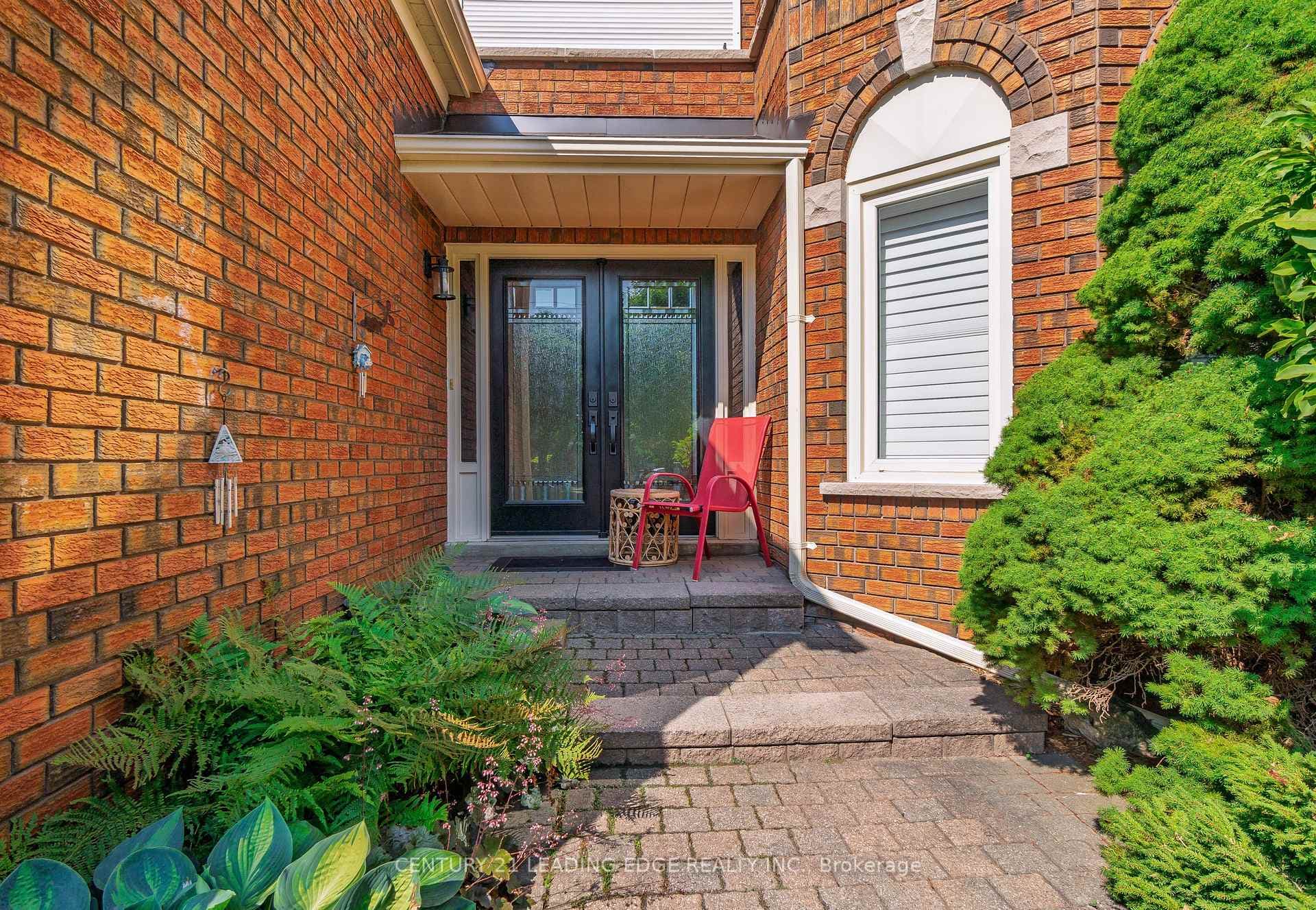 207 Larkin Avenue photo 2