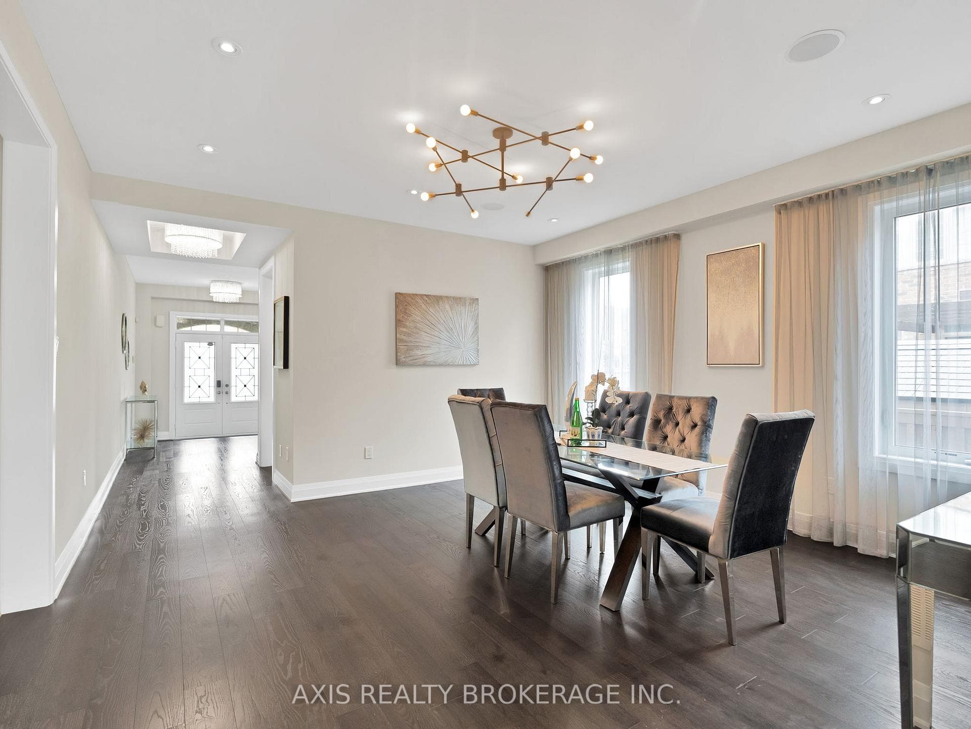 DINNING ROOM
