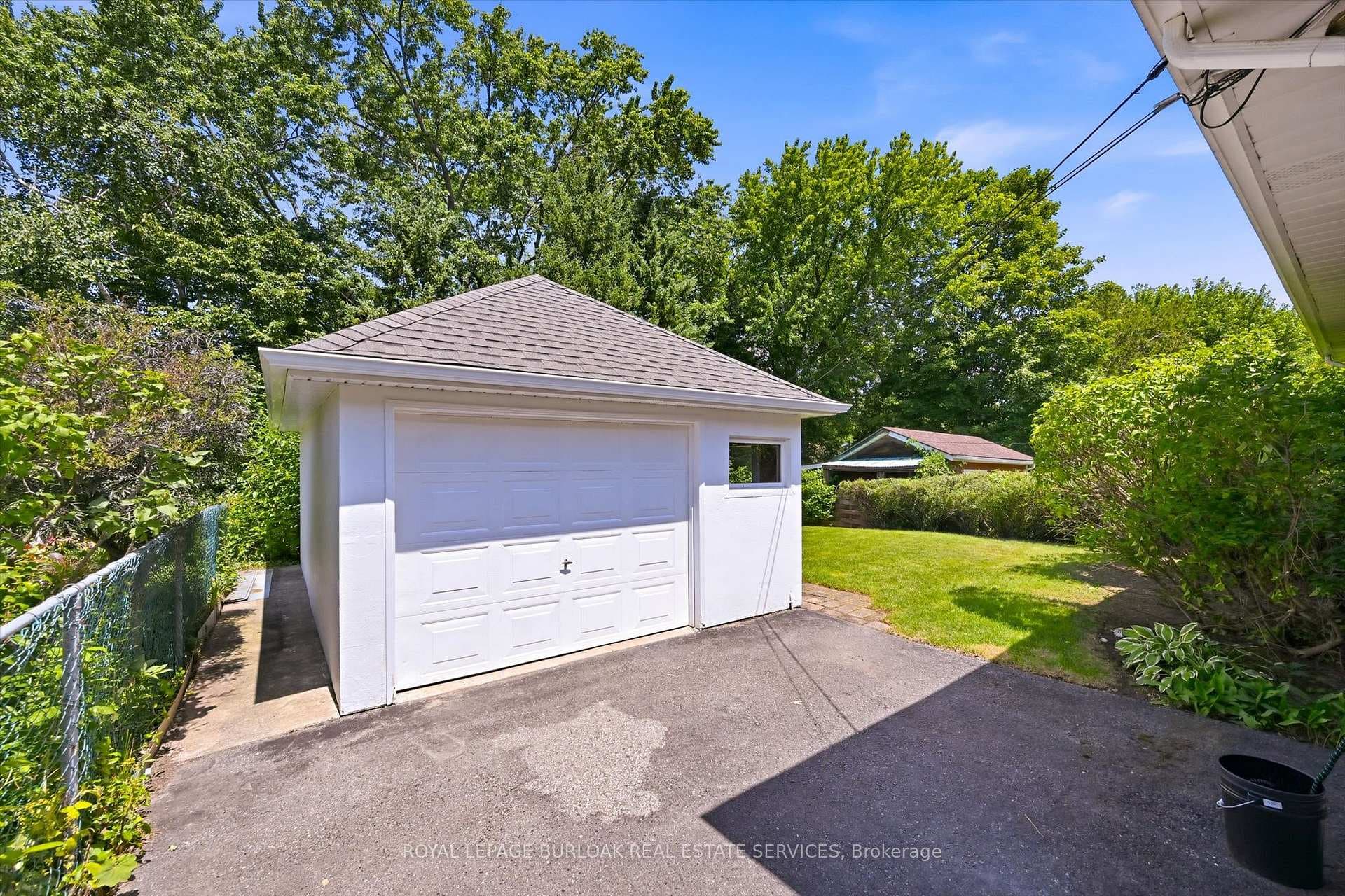 1483 Augustine Drive photo 27