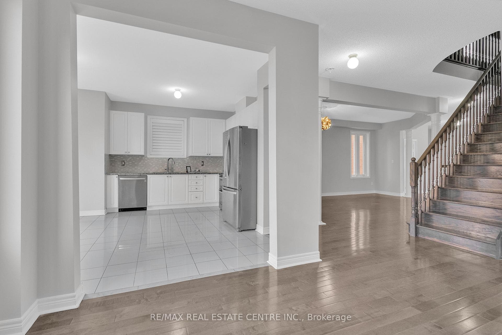 466 Cedric Terrace photo 11