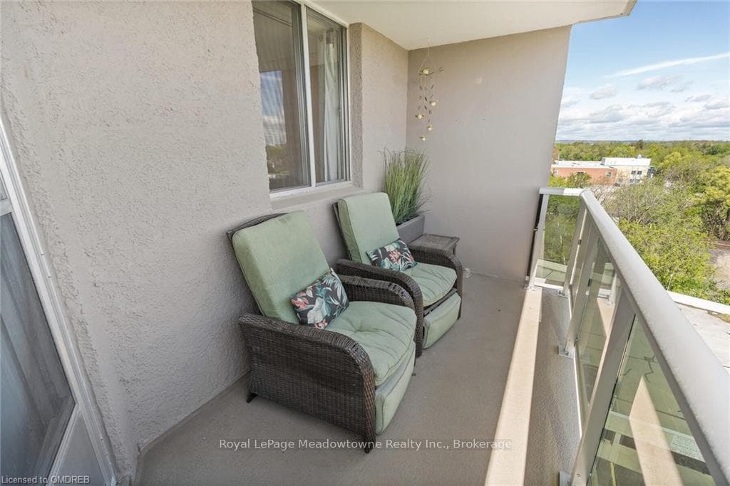 81 MILLSIDE Drive Unit 802 photo 29