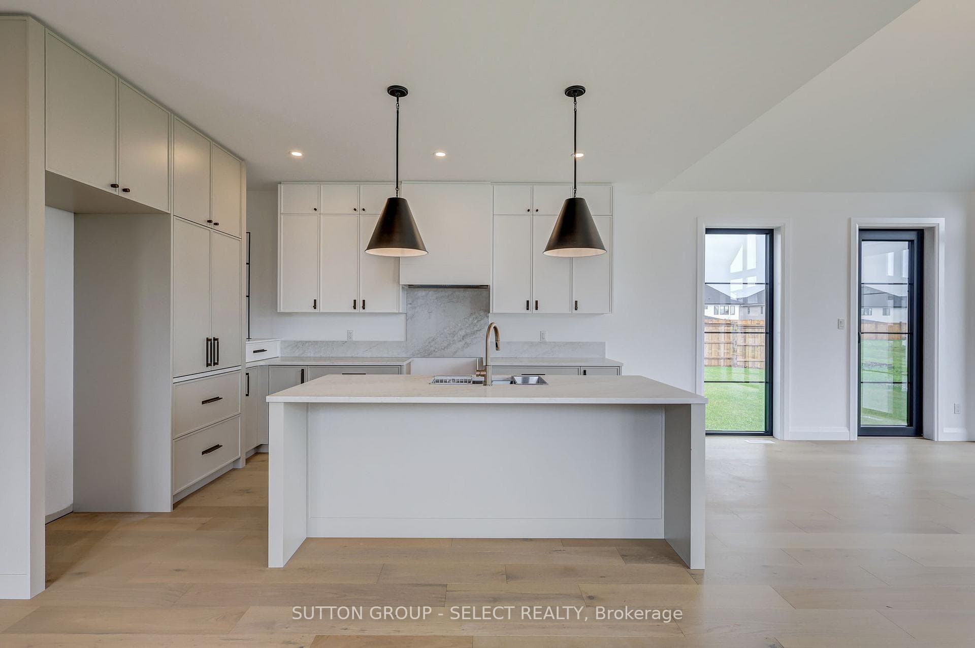180 WINLOW Way photo 12