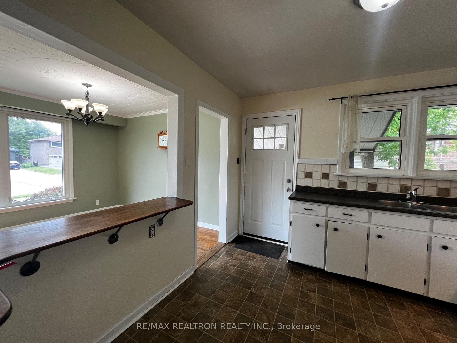 244 St Vincent Street Unit UPPER photo 10