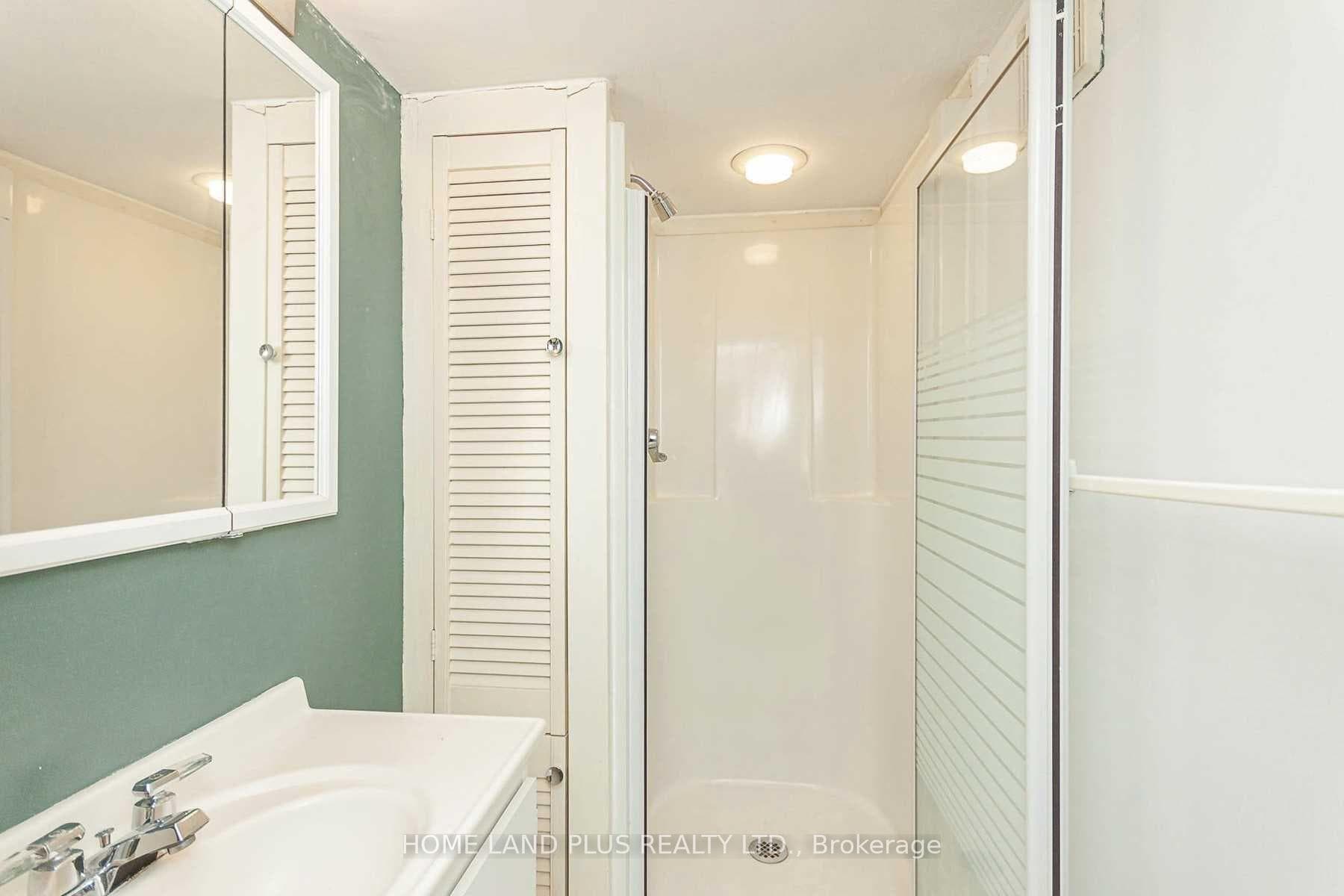 108 Brooke Avenue photo 19