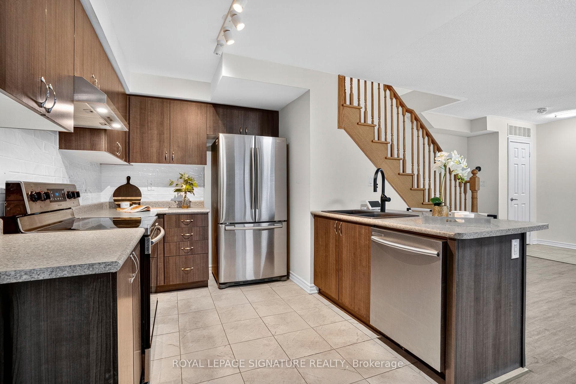 200 Veterans Drive Unit 110 photo 18
