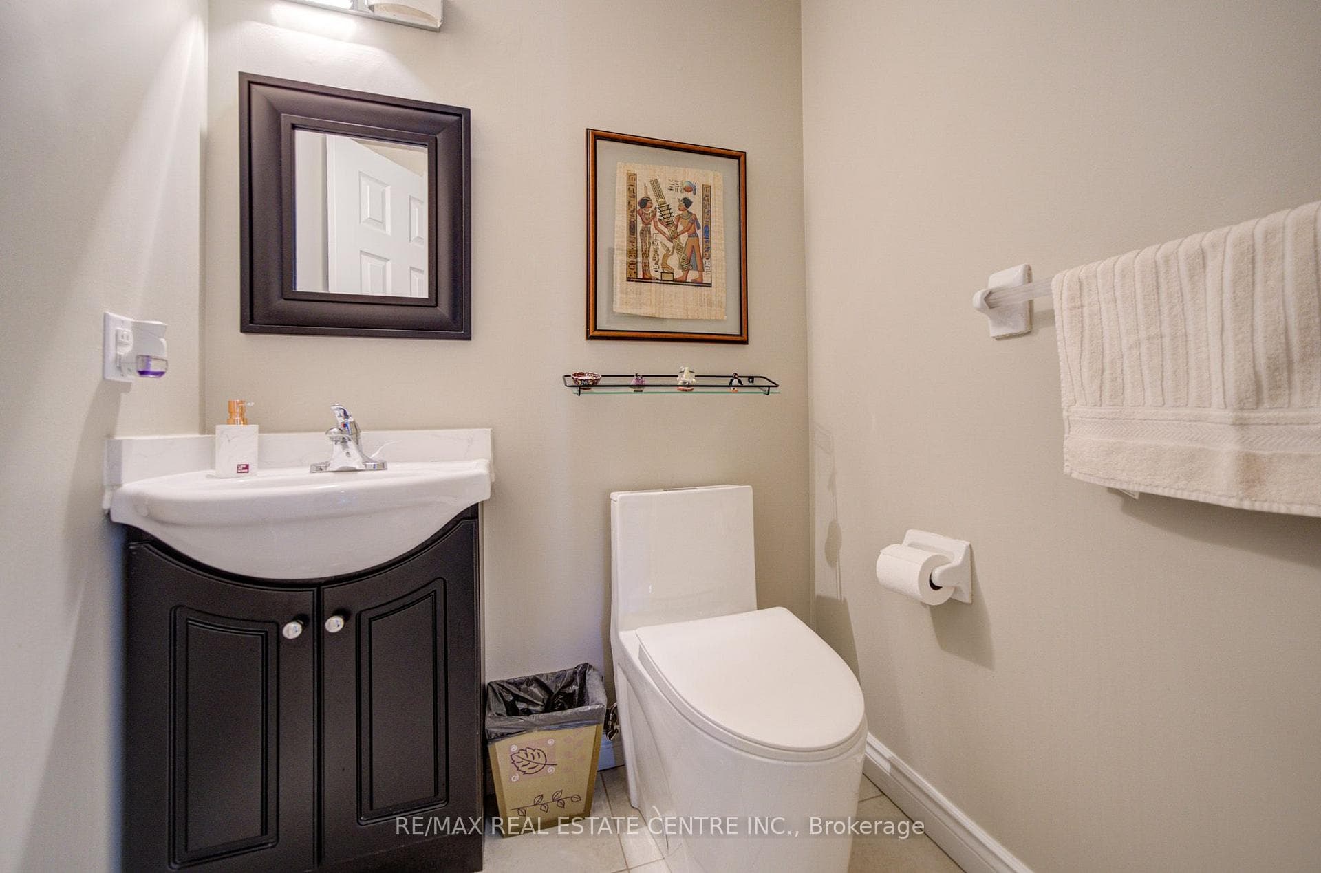 22 Lakeridge Drive photo 12