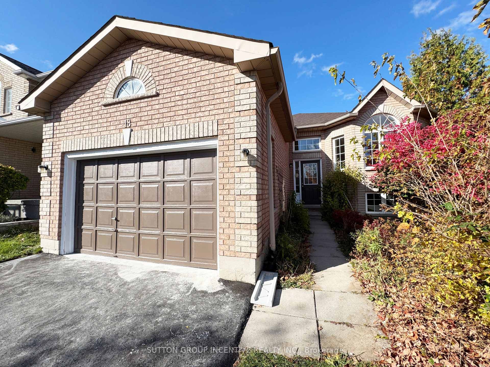 18 Forest Dale Drive photo 2