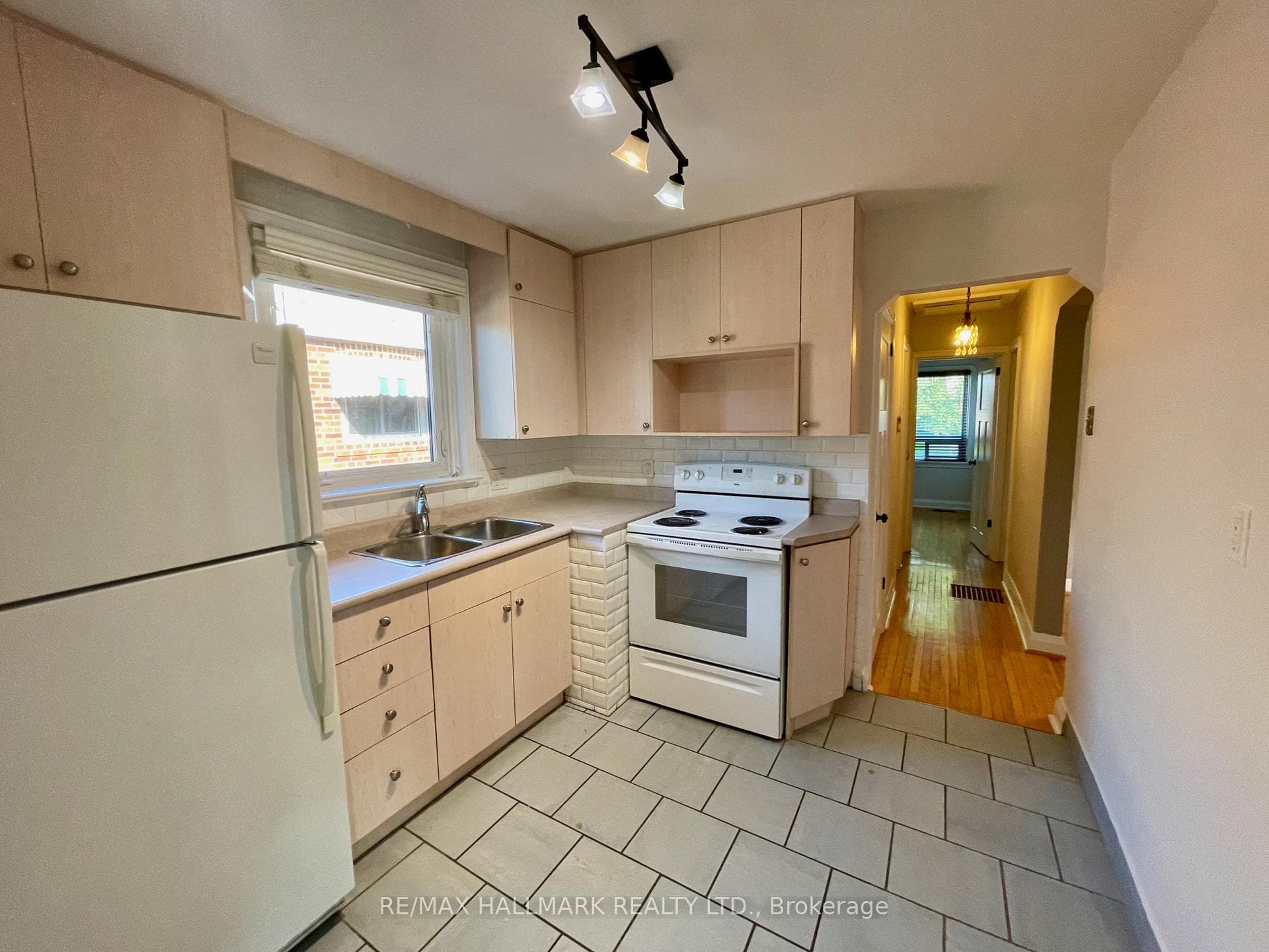 39 Joanith Drive photo 9