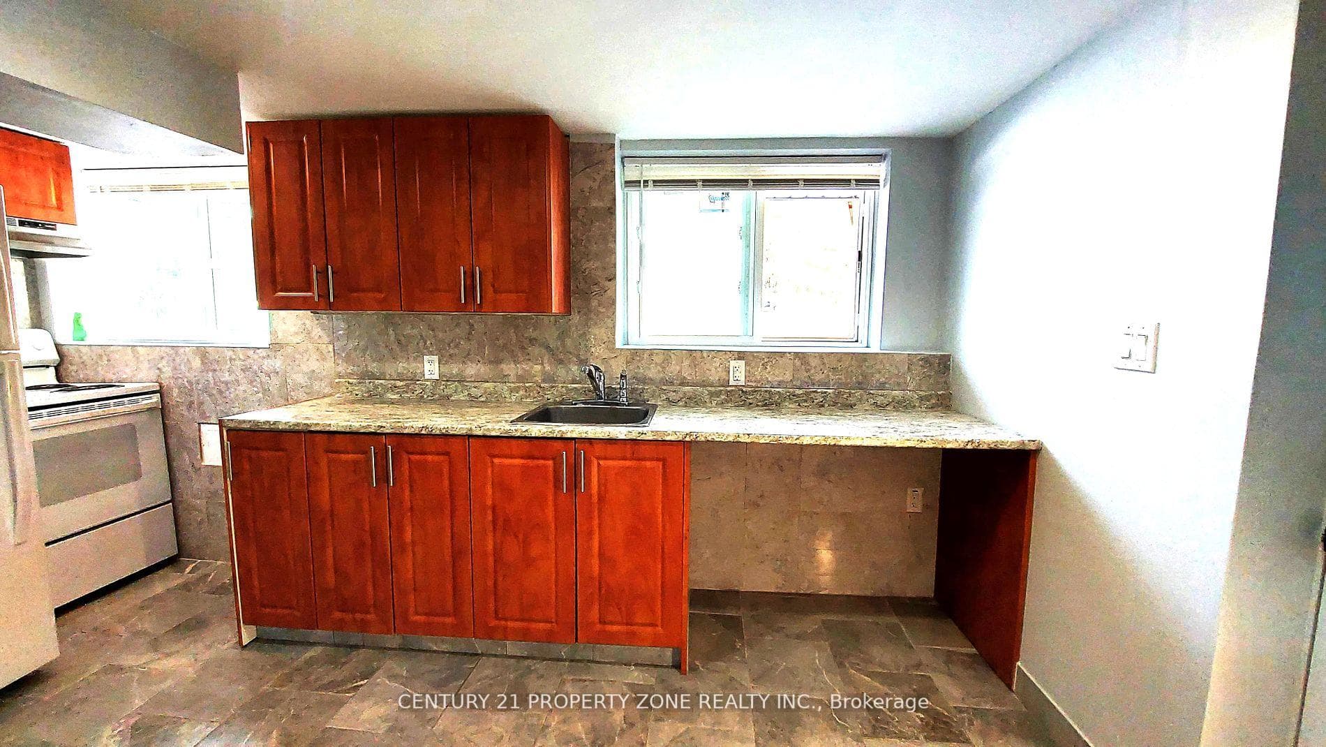 33 Flowertown Avenue photo 24