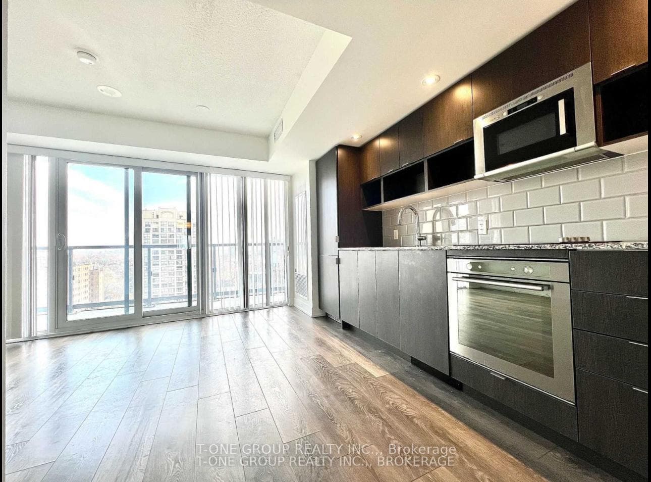 89 Mcgill Street Unit 1106 photo 3