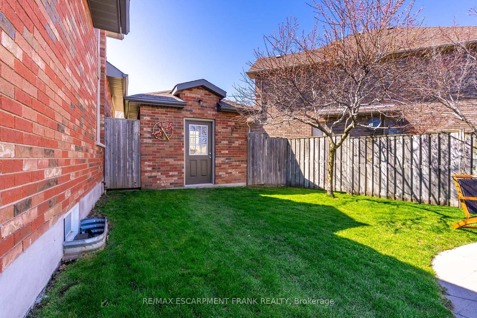 35 Ashwood Court photo 37