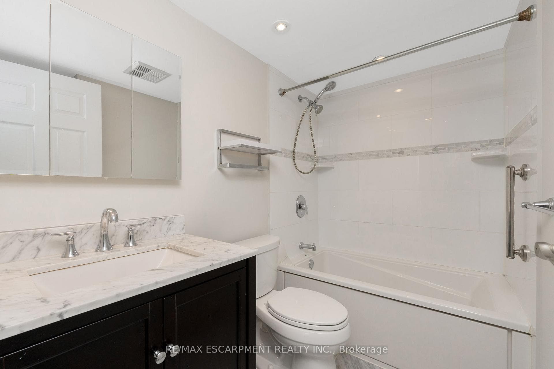 77 Maitland Place Unit 1709 photo 22