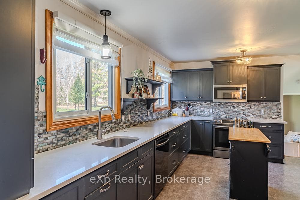 670 Joynt Street photo 15