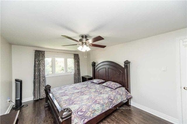 18 Omega Square photo 13