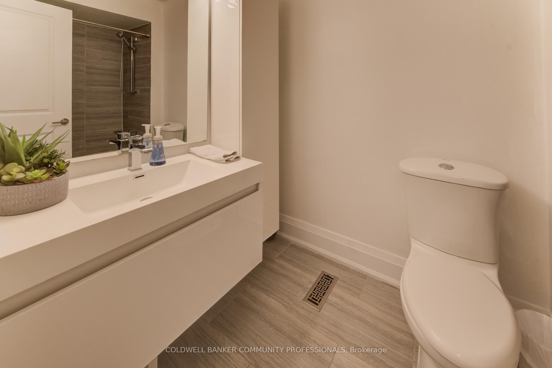 895 Maple Avenue Unit 516 photo 26