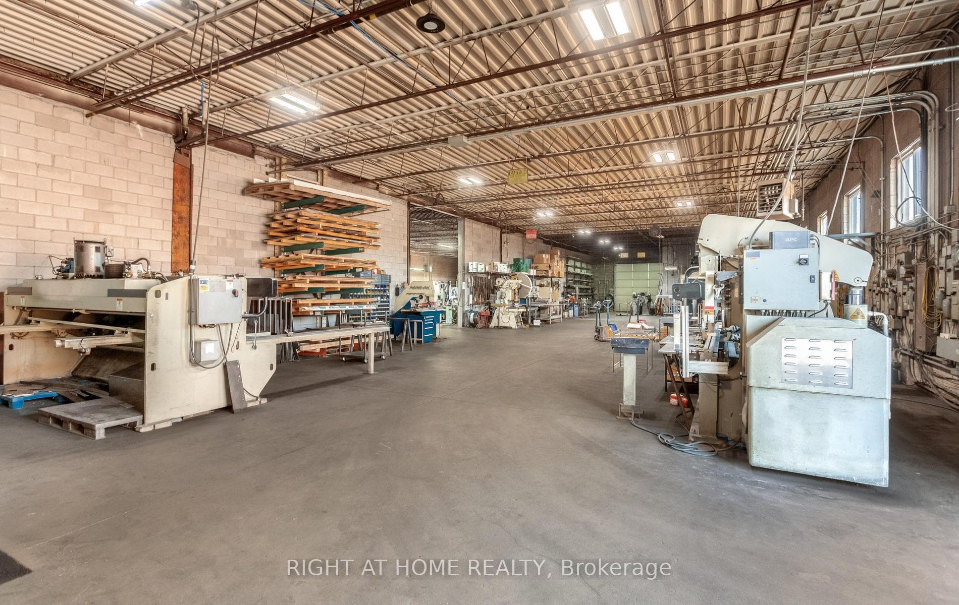 5277 Creekbank Road photo 14