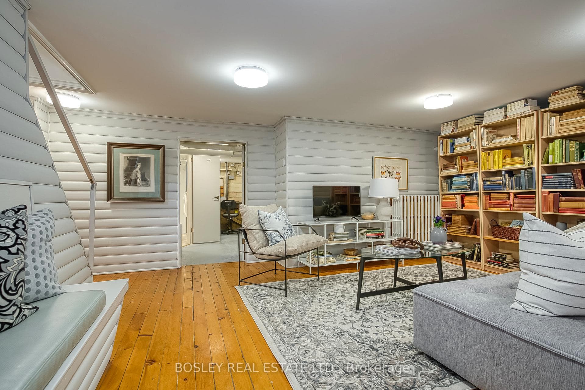 76 Evans Avenue photo 33