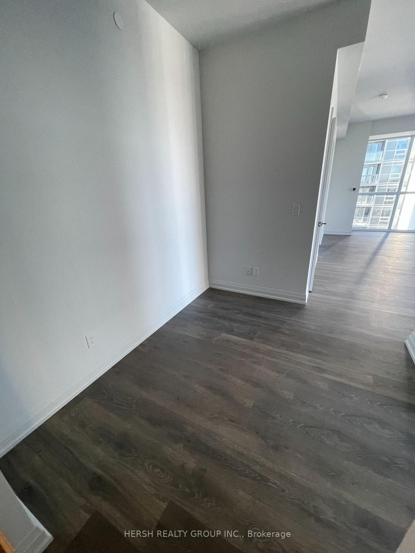 10 MEADOWGLEN Place Unit 1202 photo 5