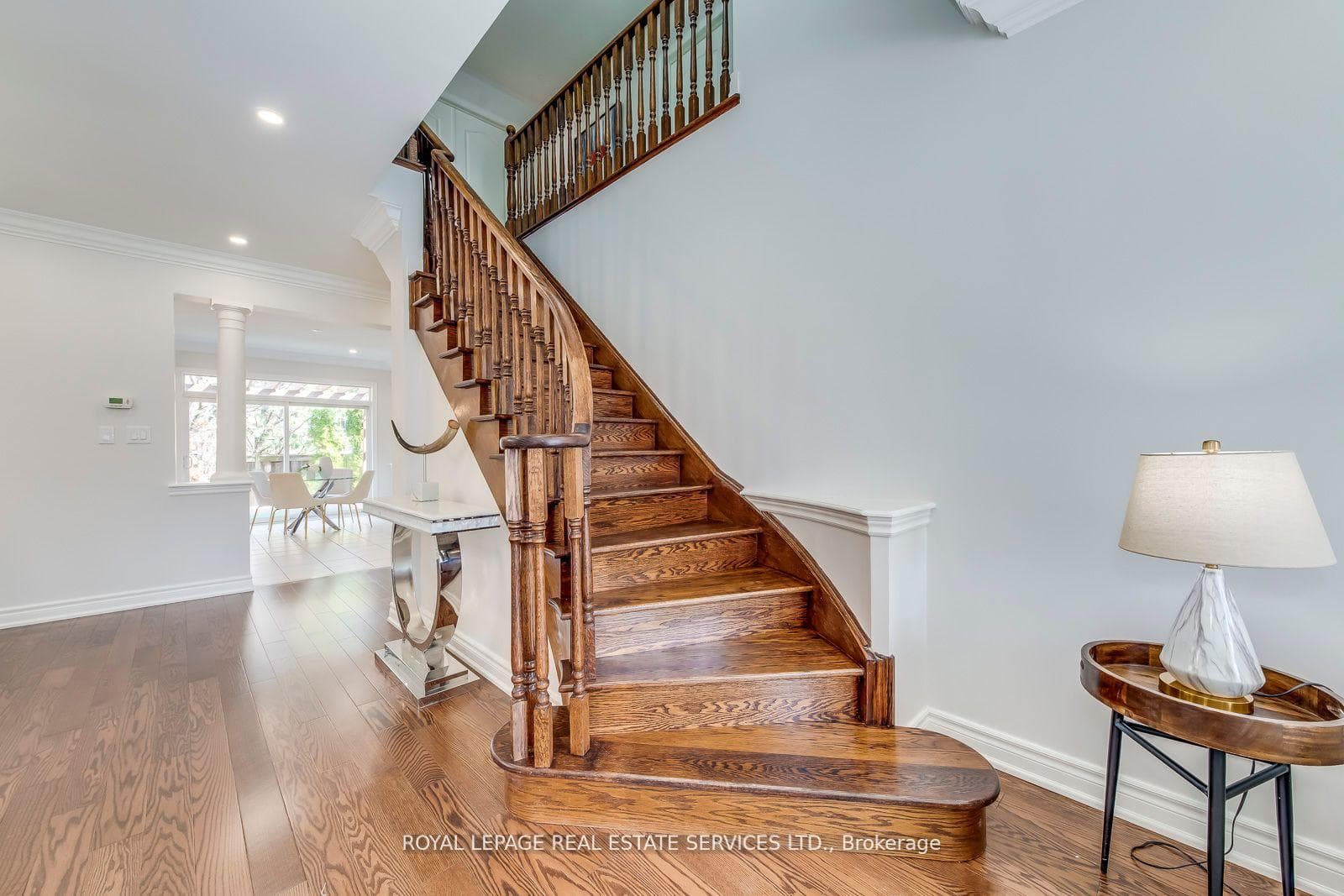 303 Burloak Drive photo 23