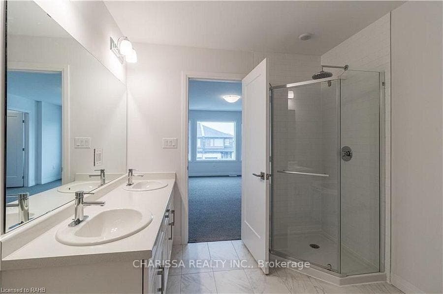30 Greenwich Avenue photo 10