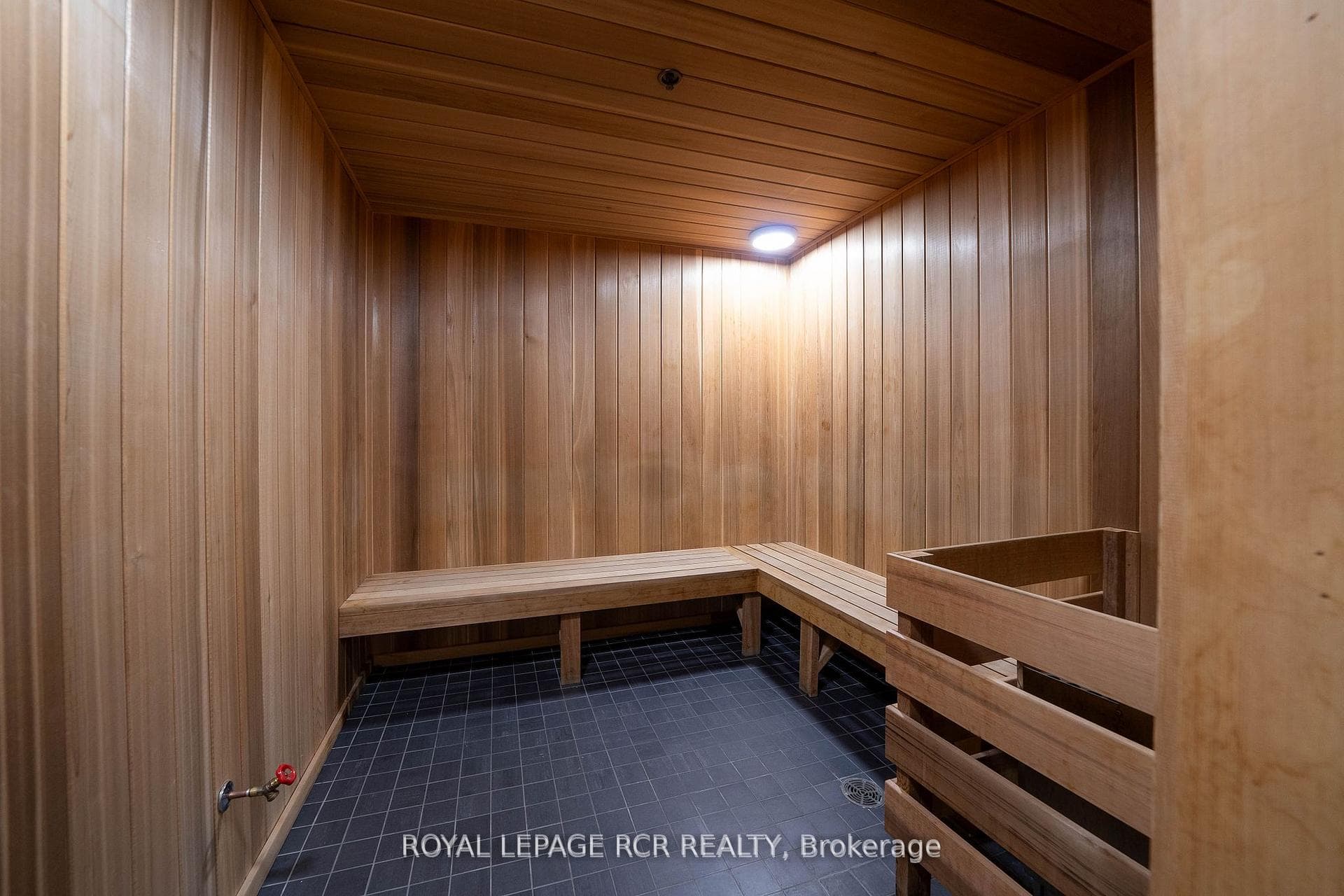 Saunas located in Mens & Ladies Change Rooms