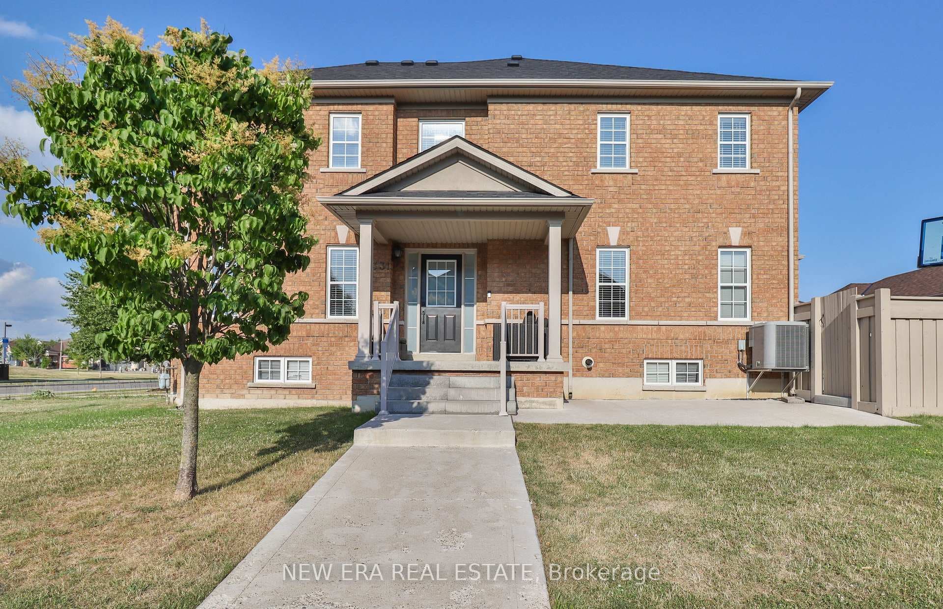 331 Davos Road photo 2