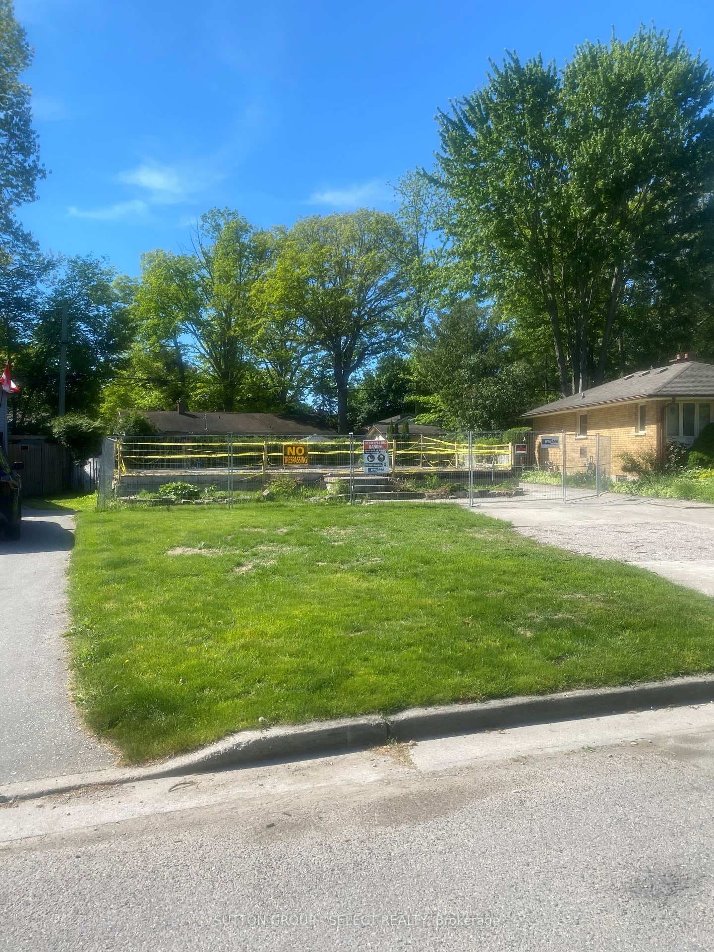17 Arcadia Crescent photo 4