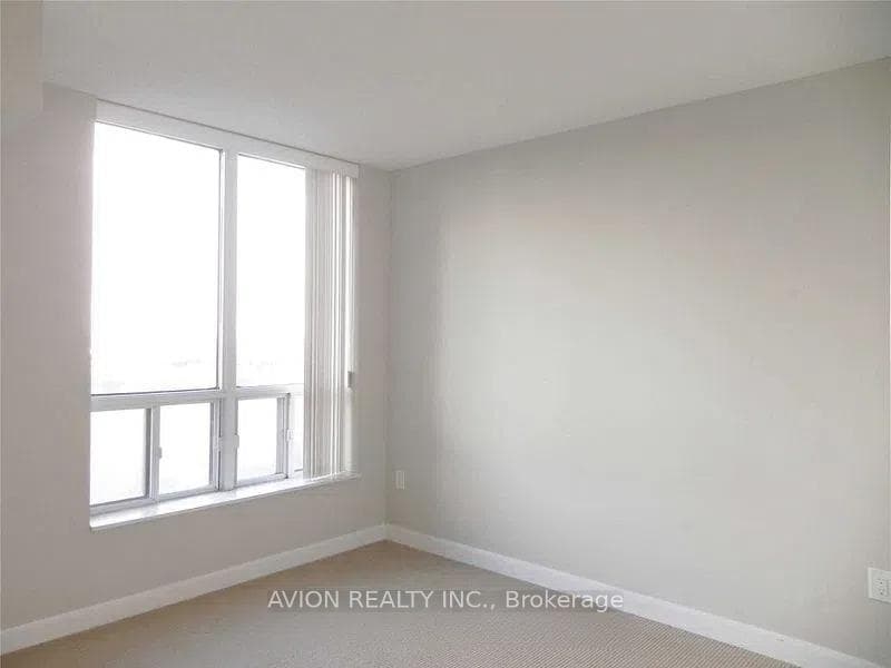 33 Sheppard Avenue Unit 1712 photo 12