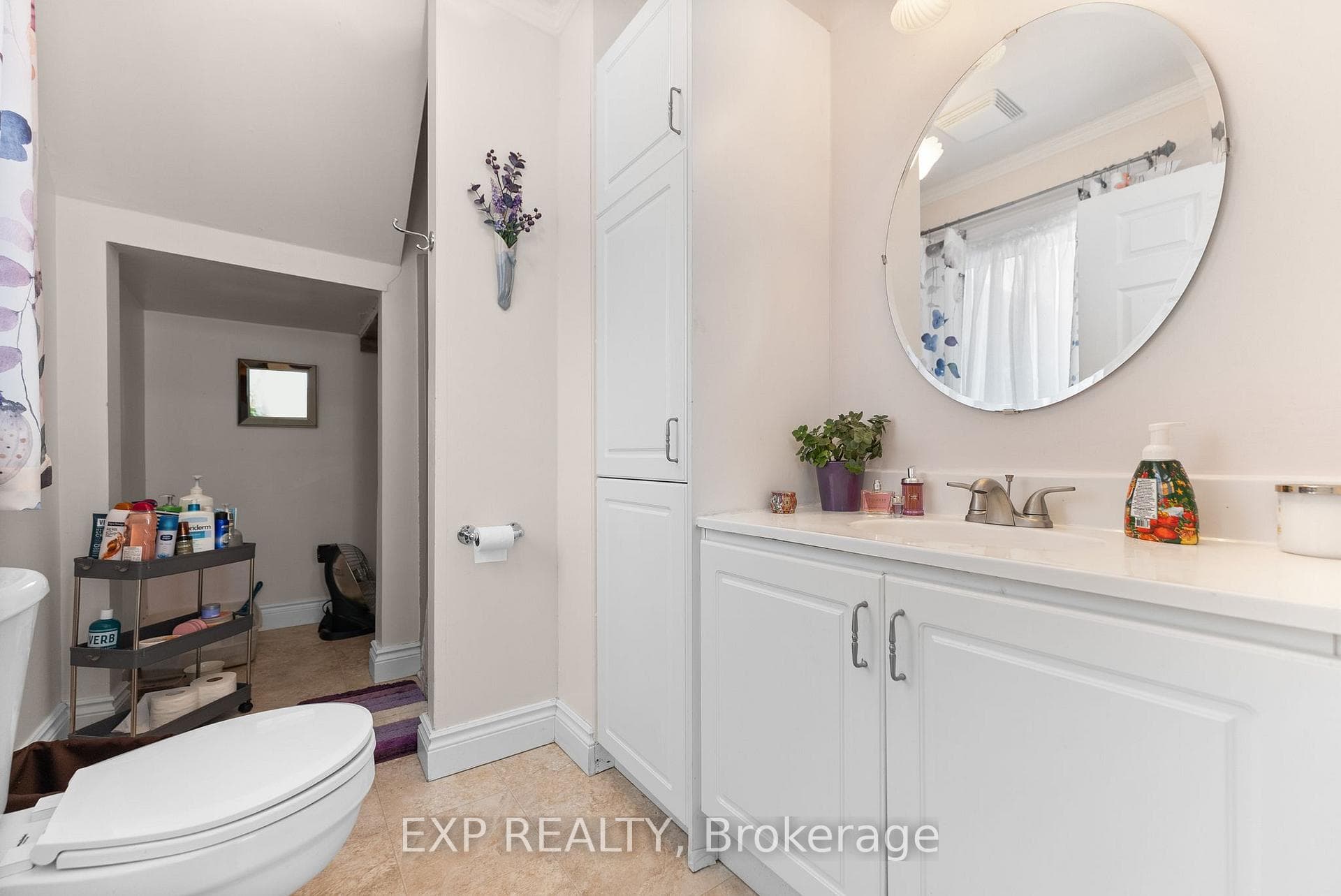 77B Christopher Lane photo 29