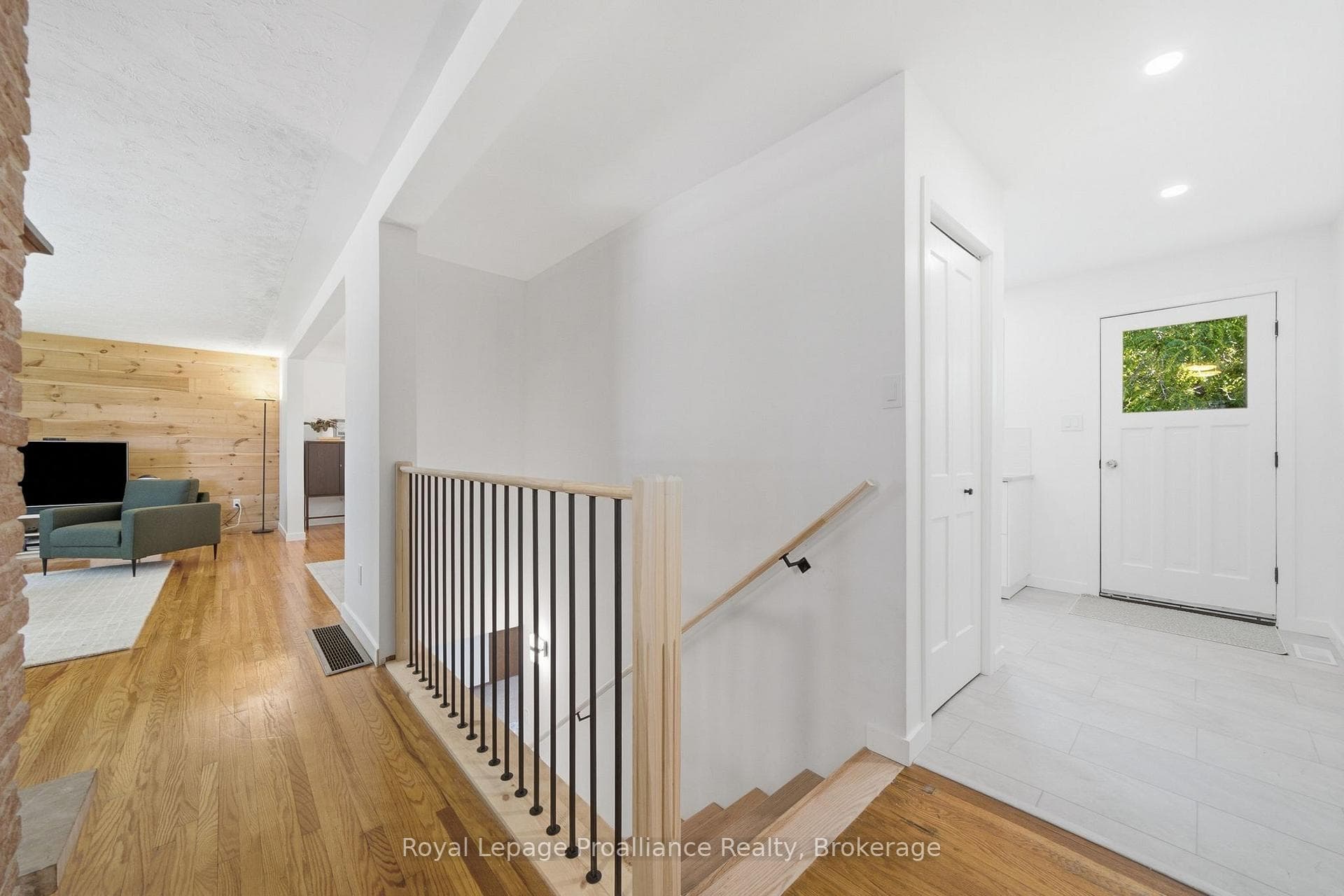41 WALTER Avenue photo 19