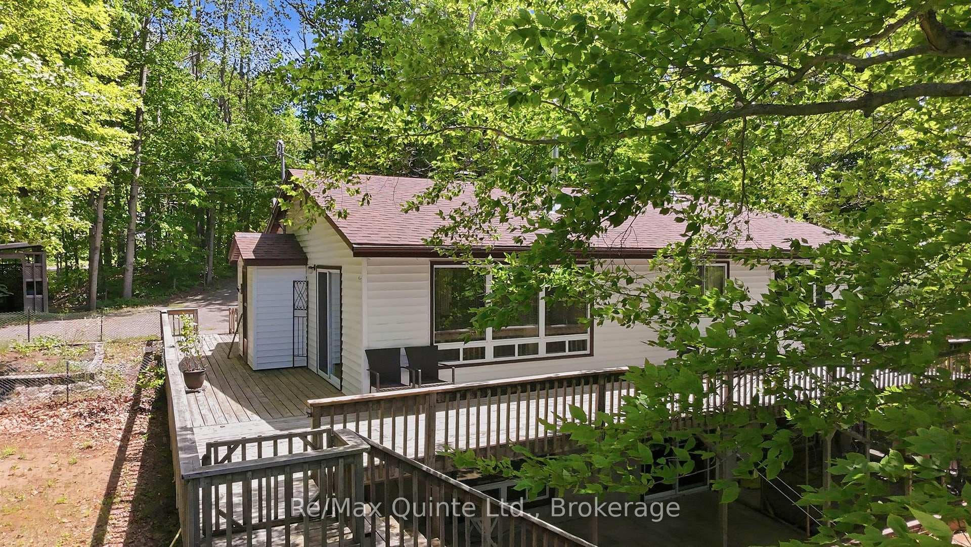 538 Skene Road photo 3