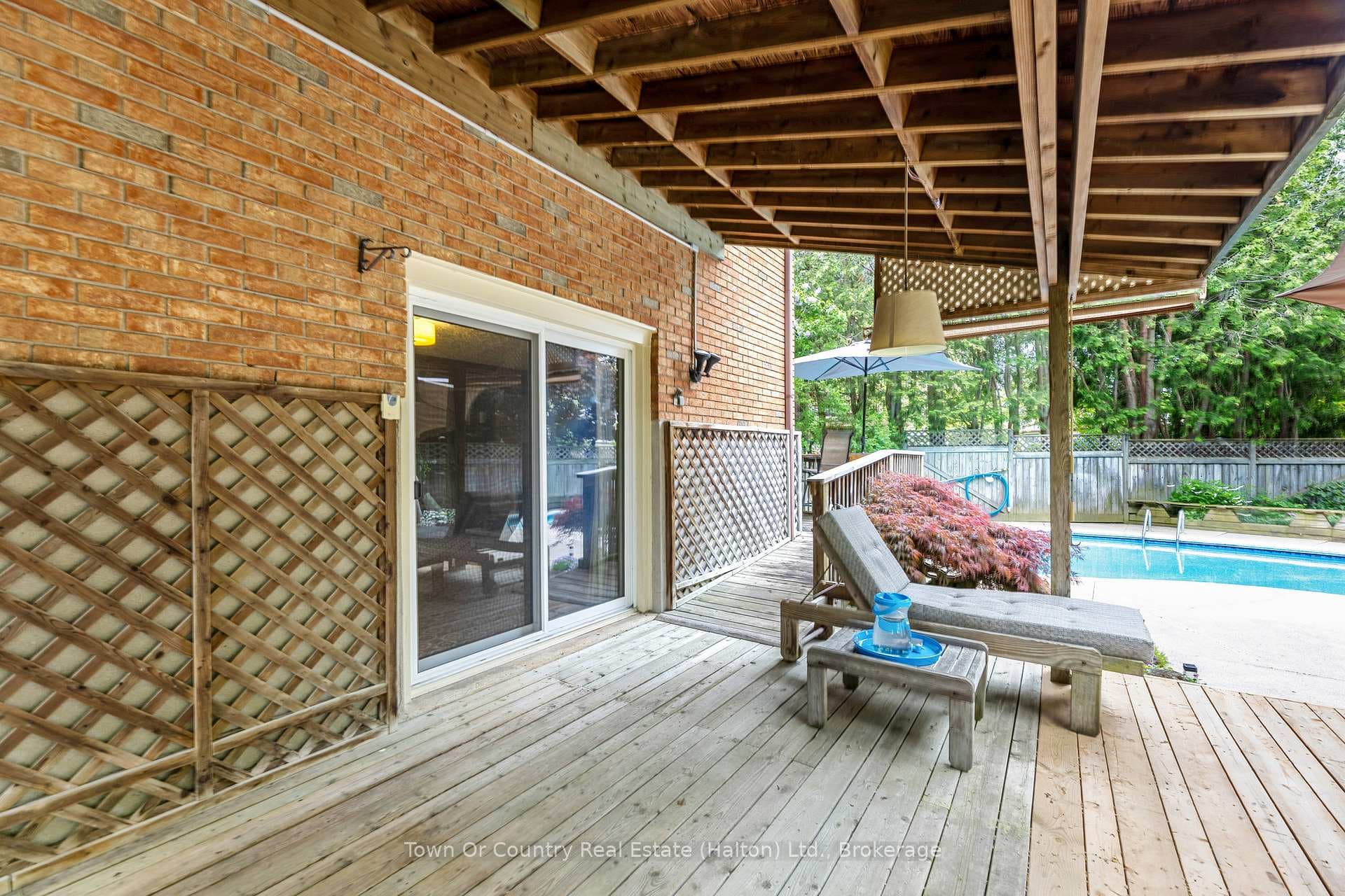 370 Roselawn Place photo 28