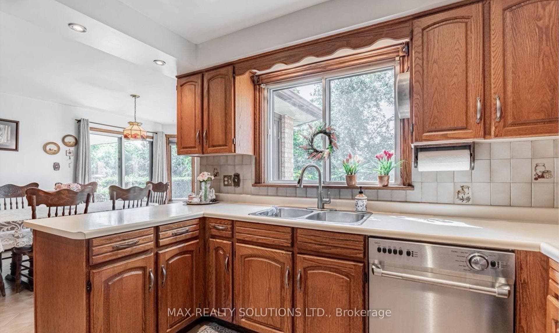 13 Roosevelt Drive photo 22
