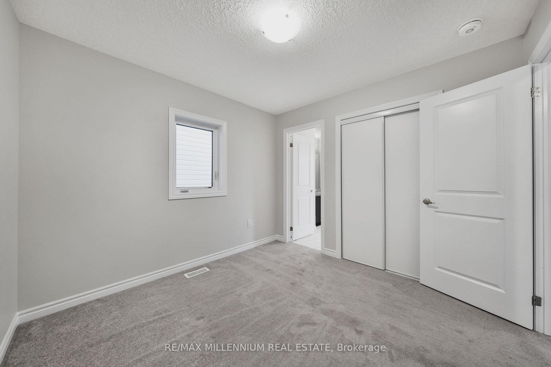 94 Holder Drive photo 20
