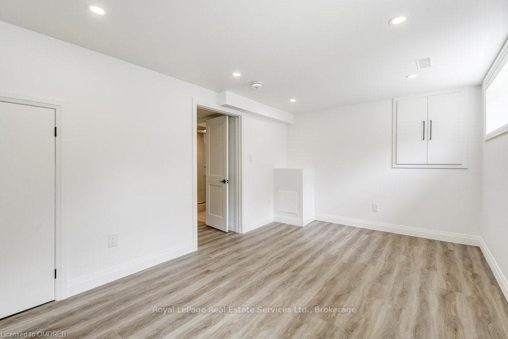 1217 OXFORD Avenue photo 33