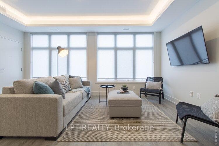 22 STEVENS Avenue Unit 2 photo 2