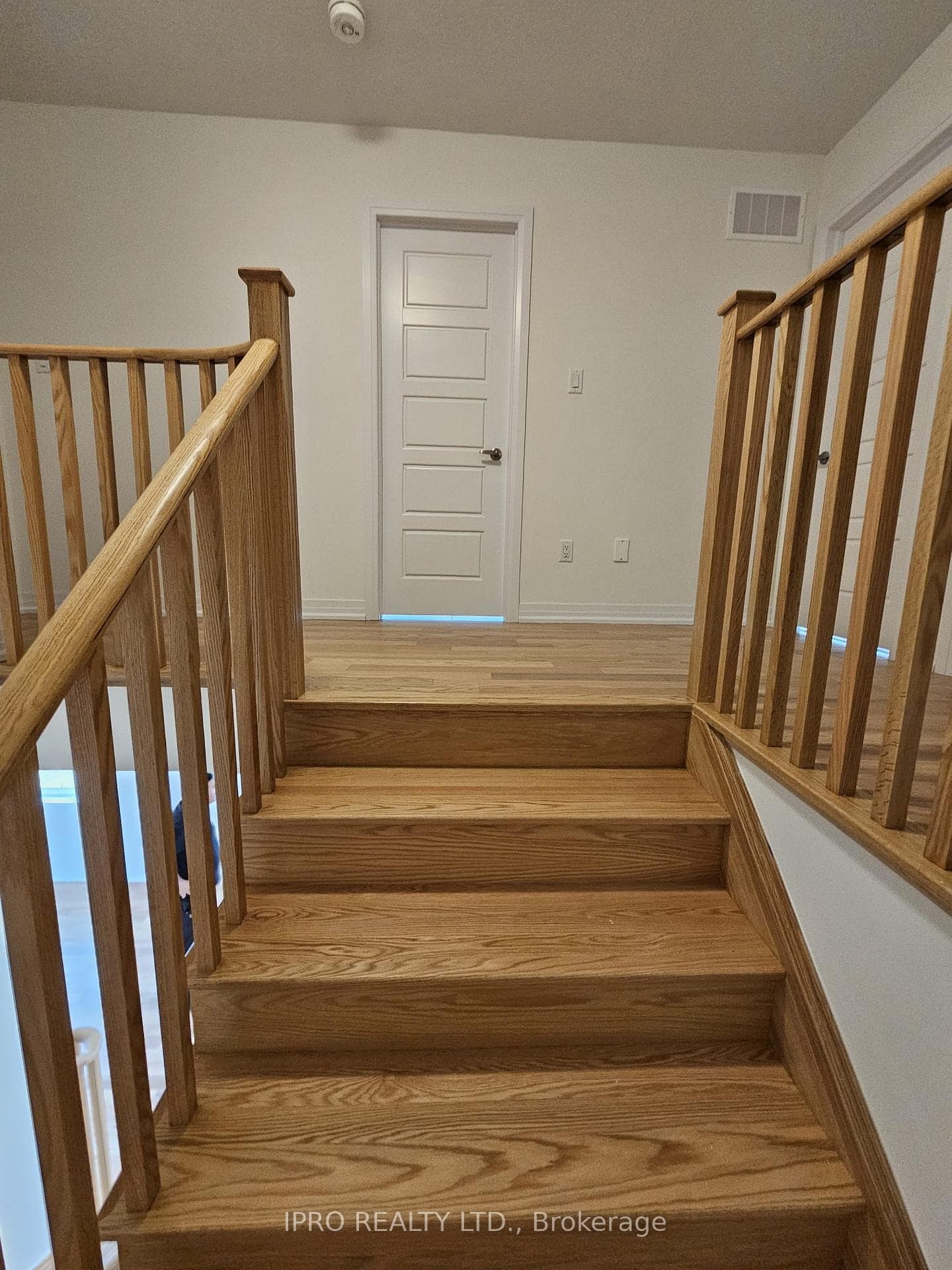 1 Niagara Drive photo 15