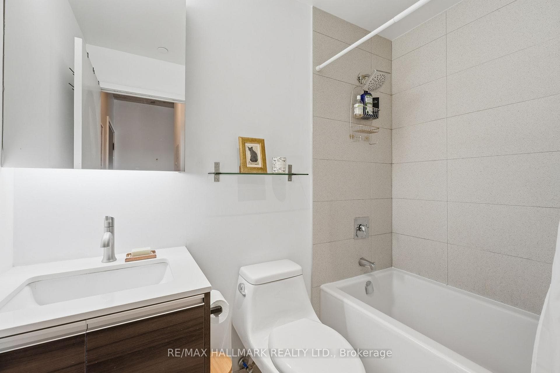 1190 Dundas Street Unit 323 photo 8