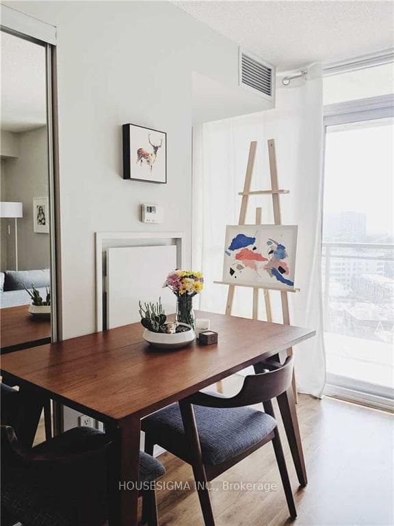 38 Joe Shuster Way Unit 1309 photo 5