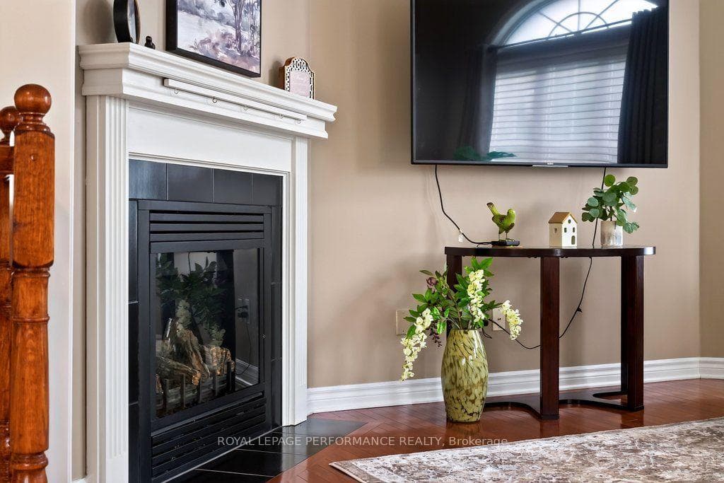 2423 Regatta Avenue photo 10