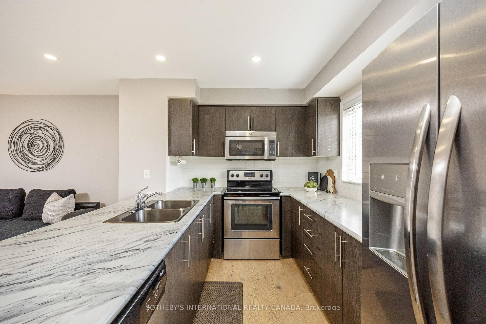 1619 Gainer Crescent photo 15