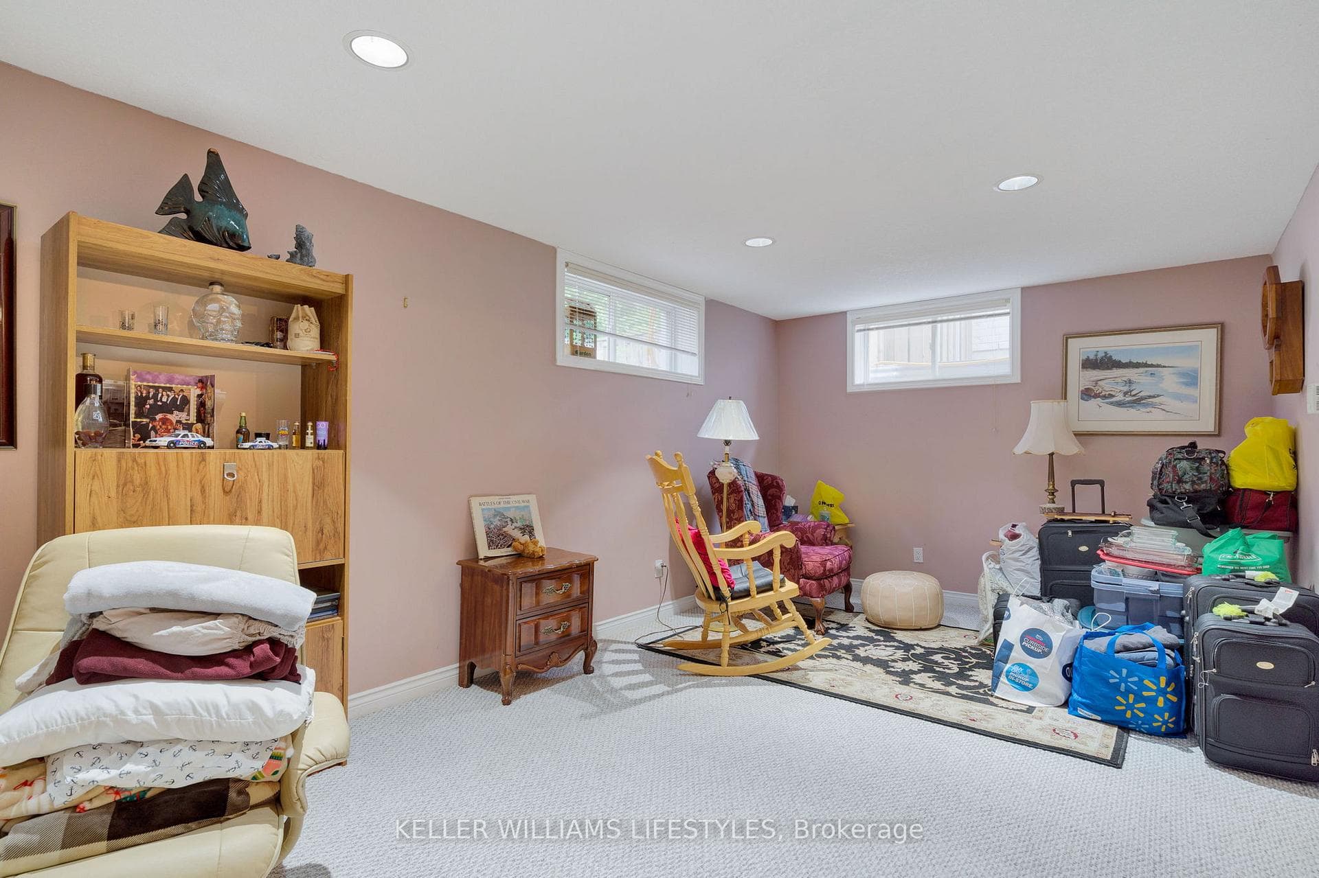 590 SPRUCEWOOD Drive photo 28